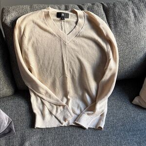 Banana Republic Men’s Beige V-Neck 100% Linen Sweater
